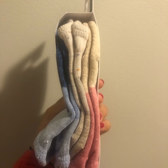 Size small 3 pack of lululemon daily stride low ankle socks. NWT. - Picture 3 of 5